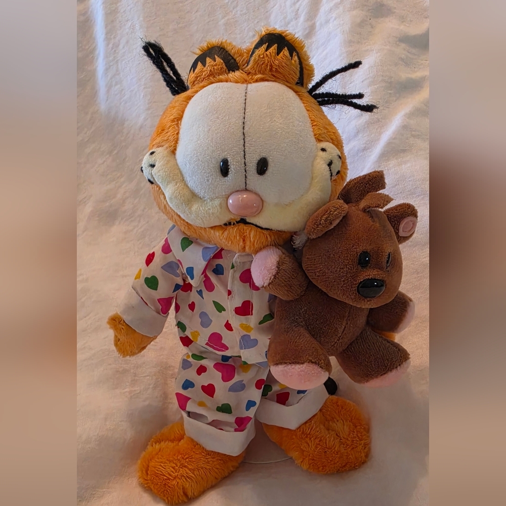 Ty Beanie Babies Goodnight Garfield Plush With Stand